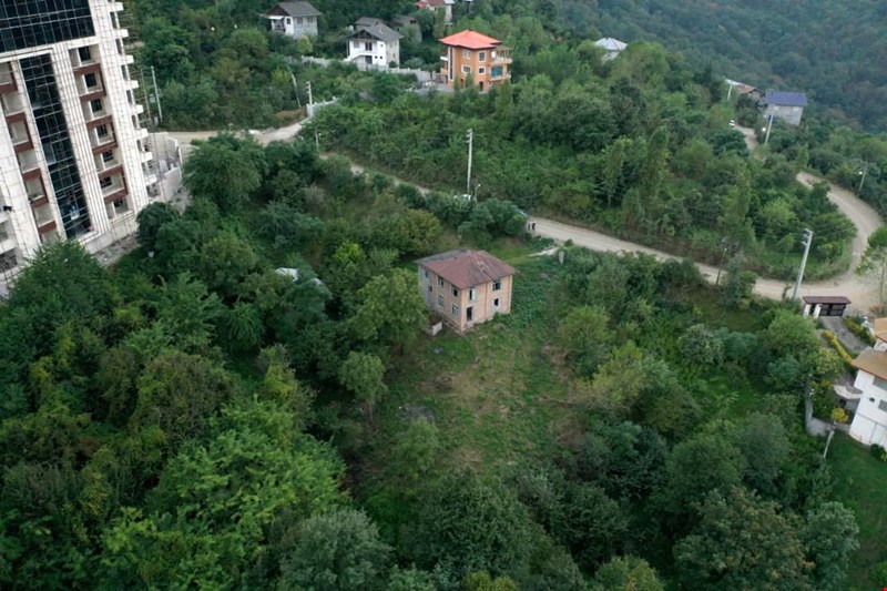 زمین داریوش شهی شیراز